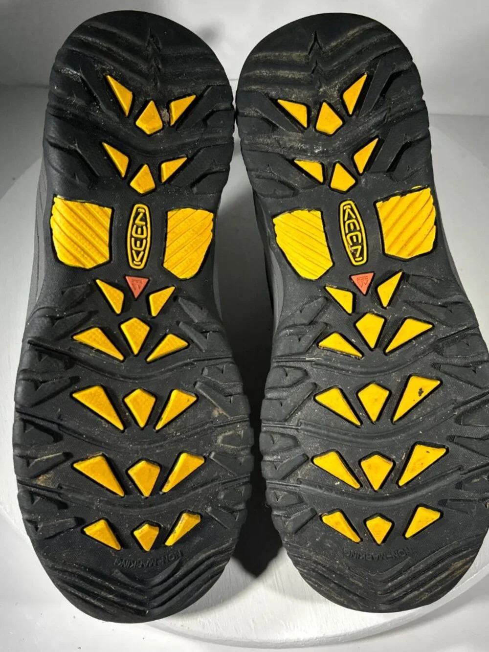 Keen Targhee Low Hiking Shoes Youth Boys Size 4 Black Trail Sneakers Camping Kid